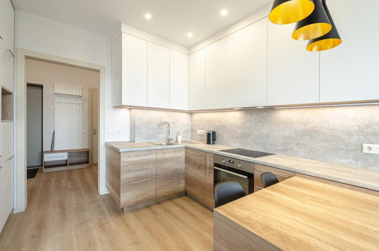 Petrovdom 5-25 In Cozy Apartment In Residential Complex "Beresteiskyi" Kyiv Exterior foto