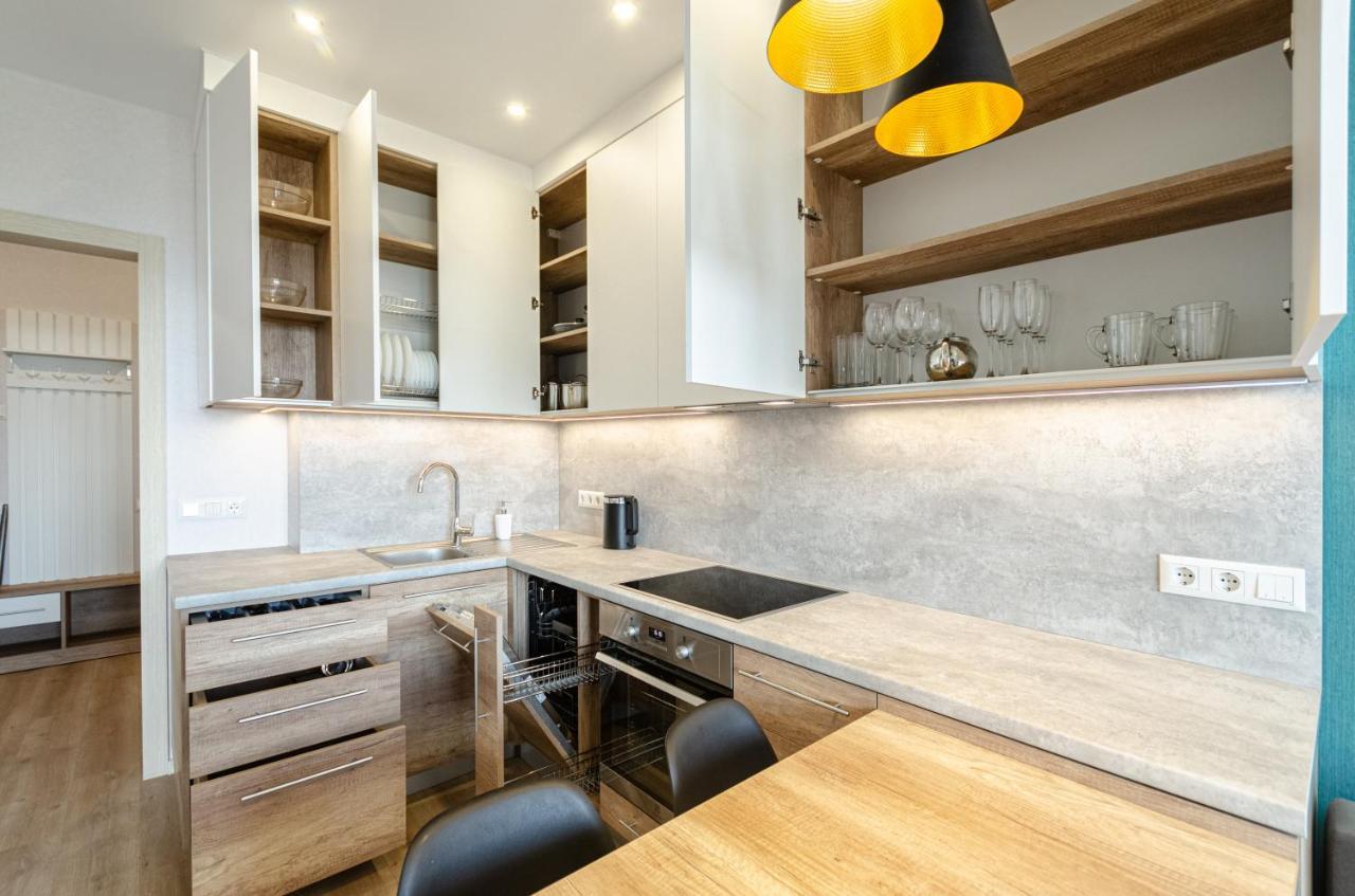 Petrovdom 5-25 In Cozy Apartment In Residential Complex "Beresteiskyi" Kyiv Exterior foto