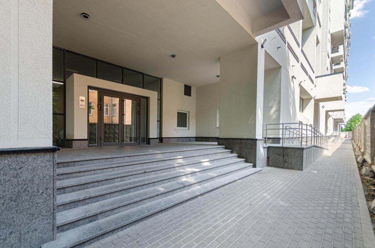 Petrovdom 5-25 In Cozy Apartment In Residential Complex "Beresteiskyi" Kyiv Exterior foto